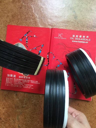 V型夾布組合油封 中間環橡膠NBR 底環白色POM