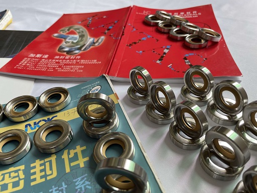 聚酰亚胺不锈钢油封 15 30 7 唇口厚0.7MM